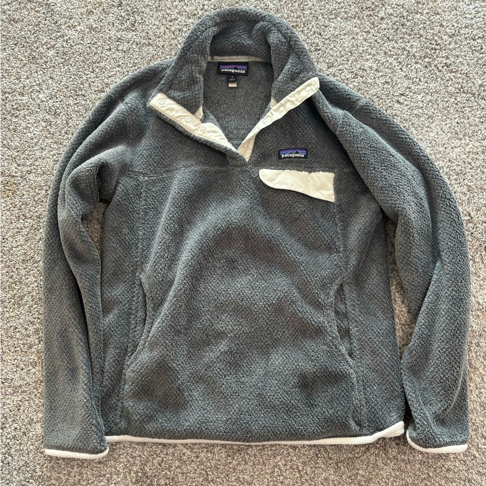Patagonia women’s pullover size medium